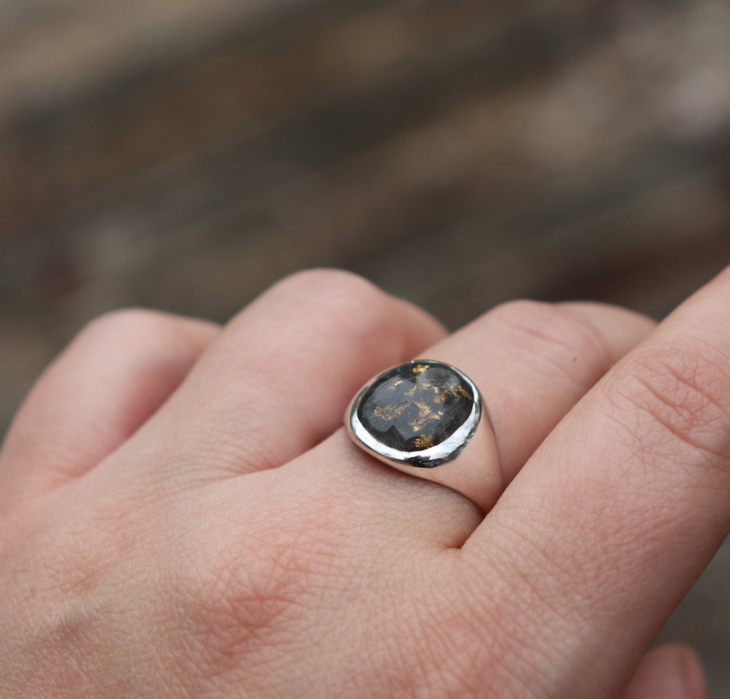 Unisex 24k Gold Flake Signet Ring with Cremation Ashes - Ashley Lozano Jewelry