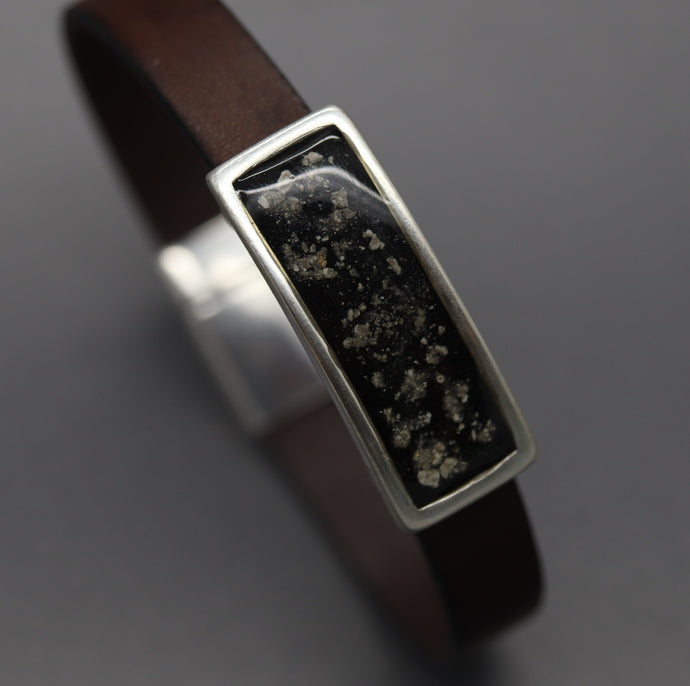 Unisex cremation leather bracelet
